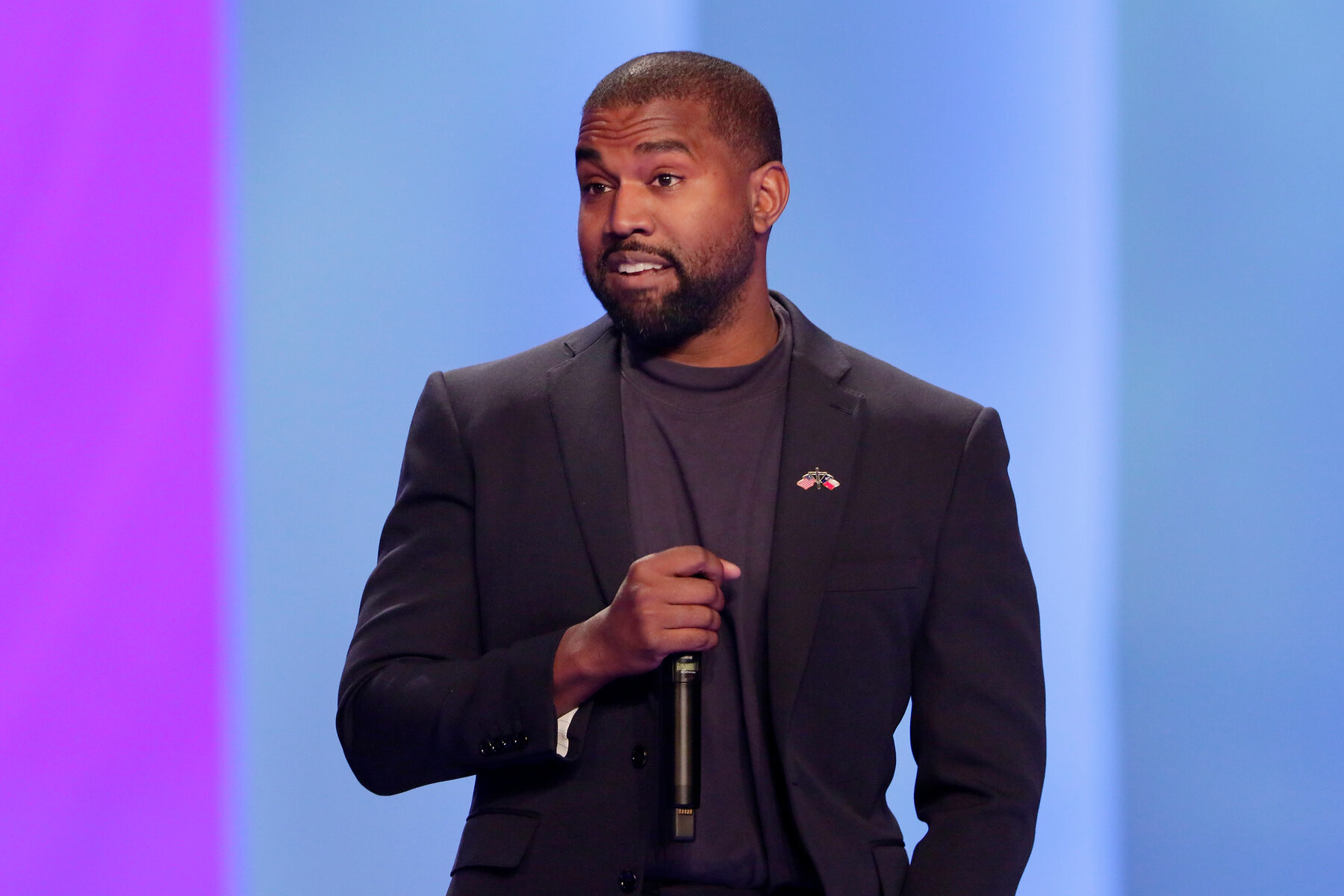 Kanye West quits Coachella